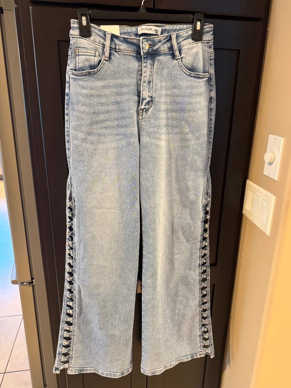 Nina Rossi Jeans Light Wash Embellished Side! Stretchy Size M 10 /12 NWT